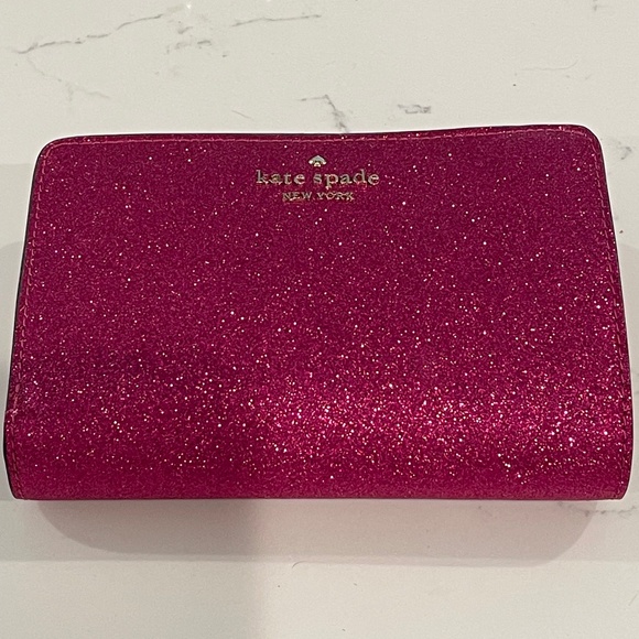 Kate Spade NWT Glitter Barbie Pink Wallet Boxed Medium Compact Wallet - Picture 1 of 5